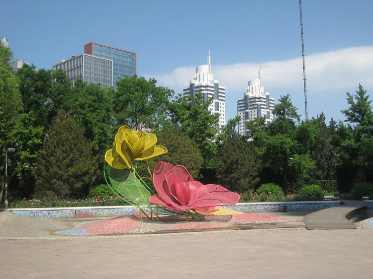 鏤空月季花雕塑 噴水園林花卉雕塑 住宅小區(qū)花朵雕塑 鏤空月季花雕塑 噴水園林花卉雕塑 住宅小區(qū)花朵雕塑